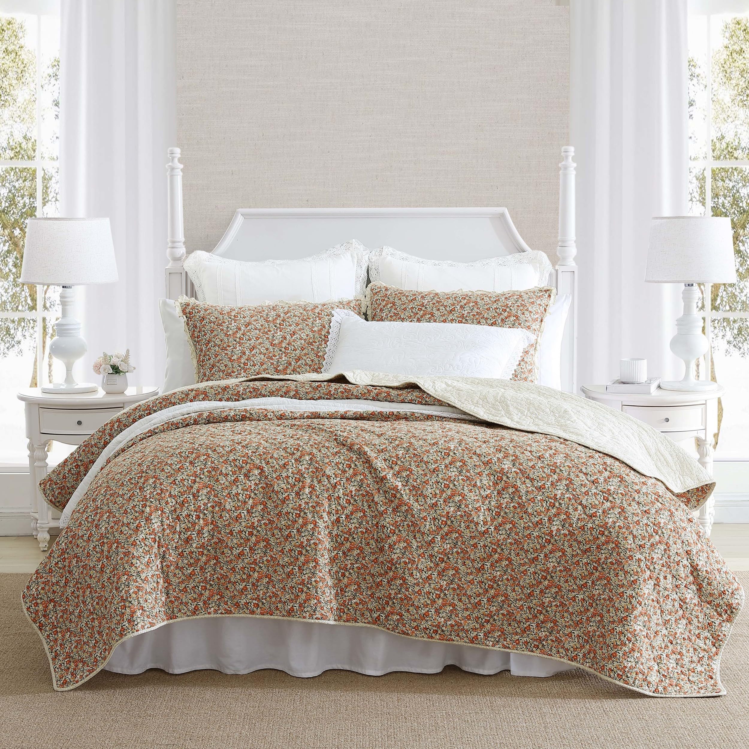 Laura Ashley - Queen Quilt Set, Lightweight Cotton Bedding With Matching Shams, Vintage Floral Inspired Home Decor With Solid Re